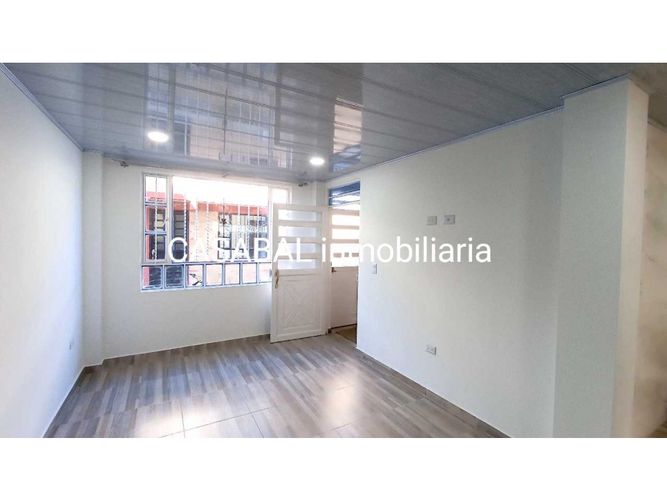 Casa de 6 alcobas en venta en Cerca De Piedra, Chía, 154 m² · foto 2 de 17