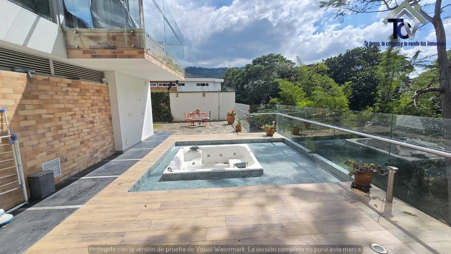 Casa de 5 alcobas en venta en Menzuly, Piedecuesta, 283 m² · foto 17 de 23
