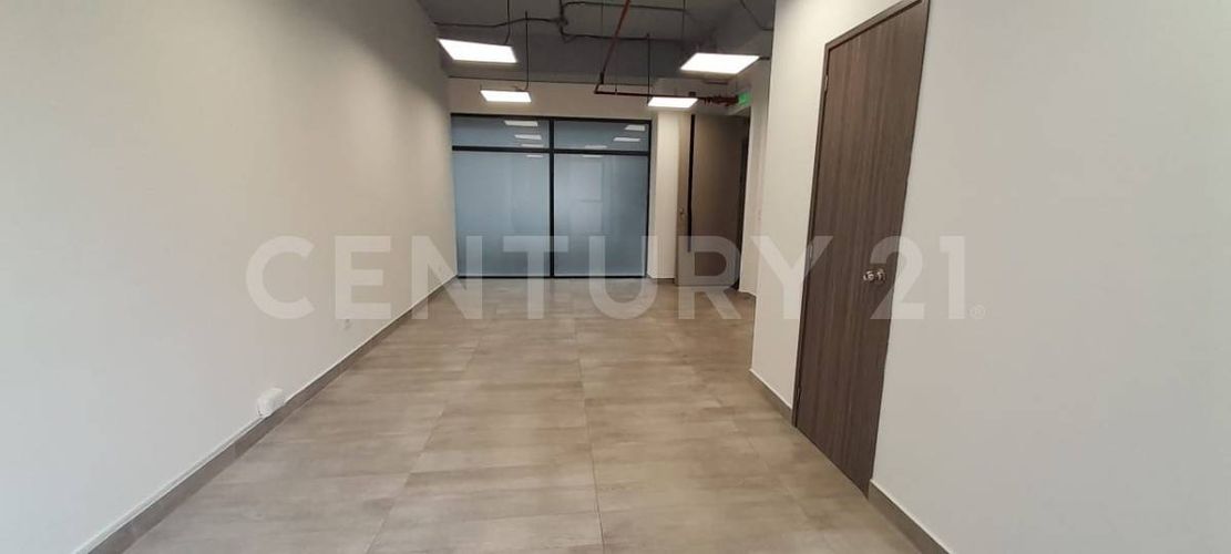 Oficina en venta en La Candelaria, Medellín, 36 m² · foto 2 de 9