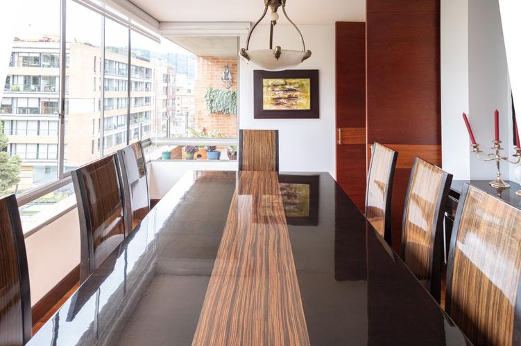 Apartamento de 4 alcobas en venta en San Patricio, Bogotá, 232 m² · foto 3 de 21