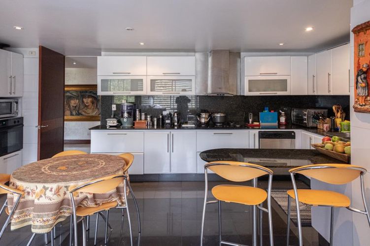 Apartamento de 4 alcobas en venta en San Patricio, Bogotá, 232 m² · foto 11 de 21