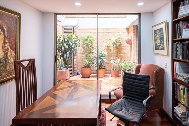 Apartamento de 4 alcobas en venta en San Patricio, Bogotá, 232 m² · foto 20 de 21
