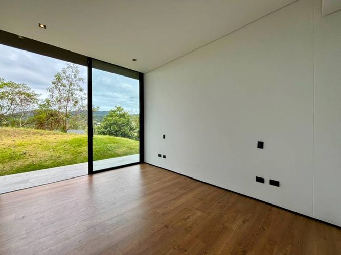 Casa en venta en Loma Del Escobero, Envigado · foto 12 de 21