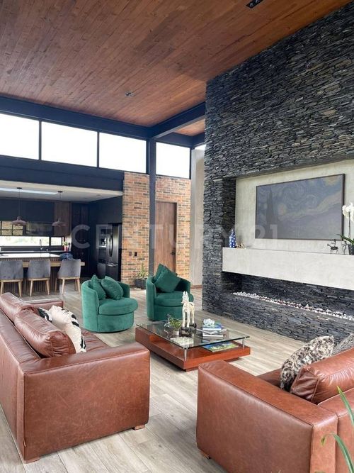 Casa de 4 alcobas en venta en El Capiro, Rionegro, 416 m² · foto 3 de 20
