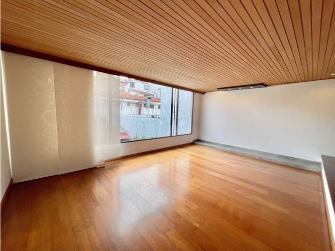 Casa en venta en Santa Barbara, Bogotá · foto 3 de 24