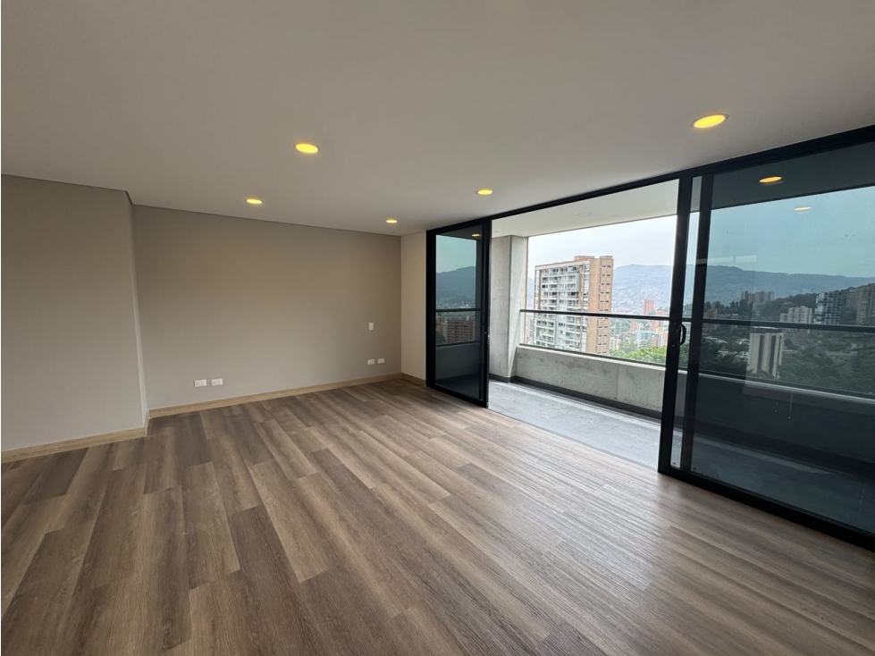 Apartamento en arriendo en El Tesoro, Medellín · foto 4 de 16