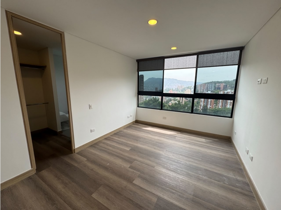Apartamento en arriendo en El Tesoro, Medellín · foto 7 de 16