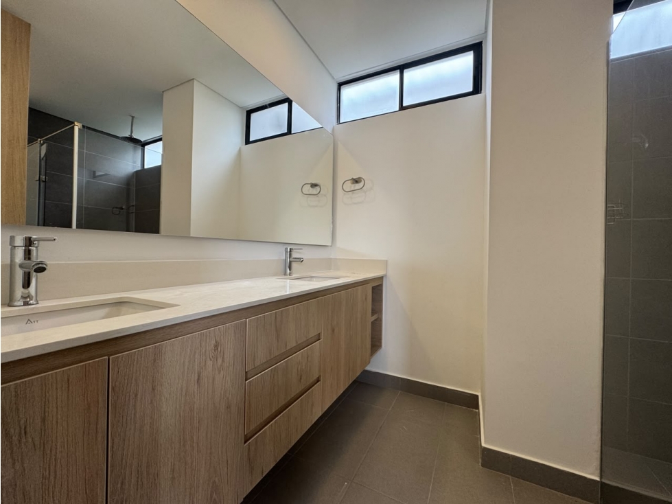 Apartamento en arriendo en El Tesoro, Medellín · foto 10 de 16
