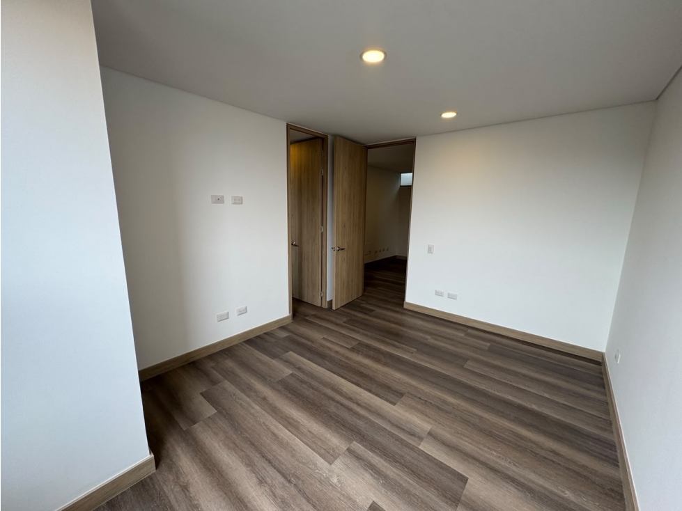 Apartamento en arriendo en El Tesoro, Medellín · foto 12 de 16