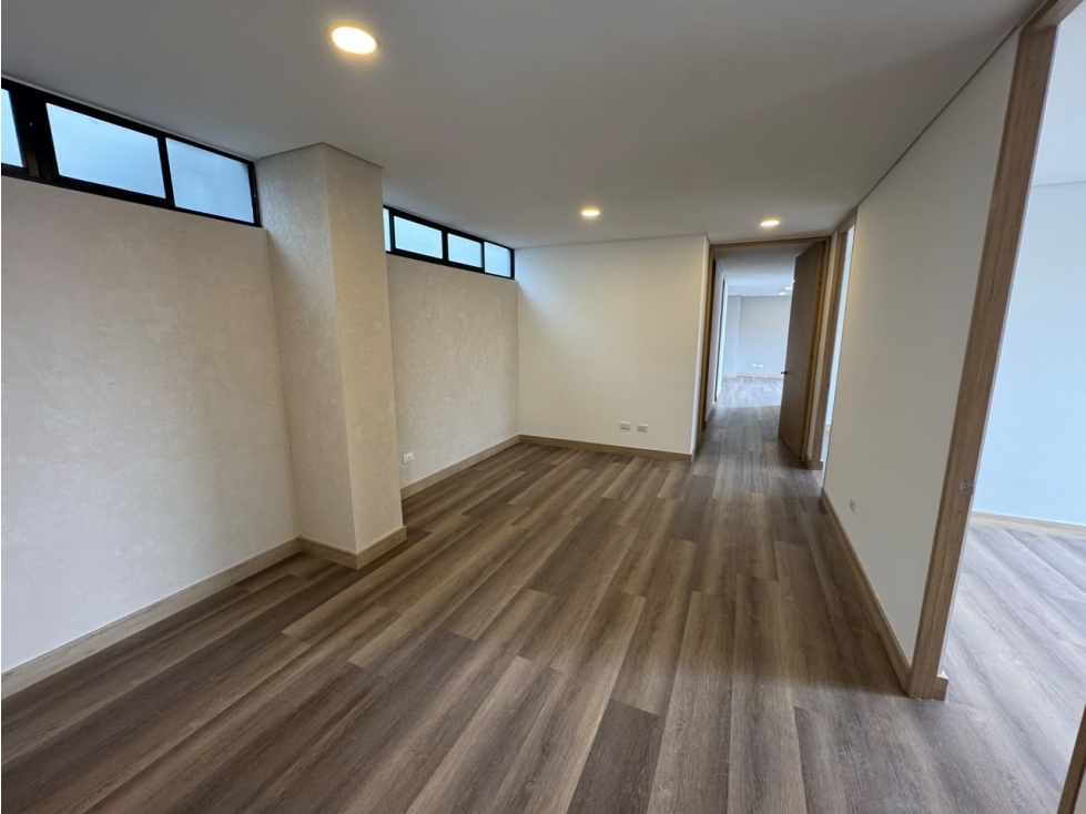 Apartamento en arriendo en El Tesoro, Medellín · foto 14 de 16