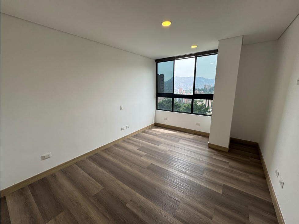 Apartamento en arriendo en El Tesoro, Medellín · foto 15 de 16