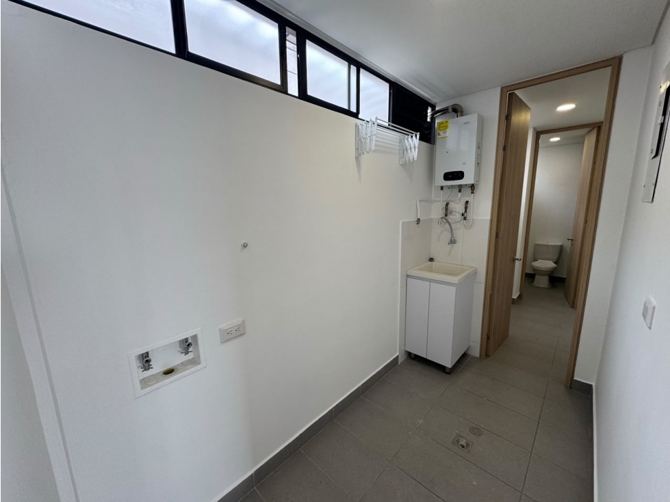 Apartamento en arriendo en El Tesoro, Medellín · foto 16 de 16