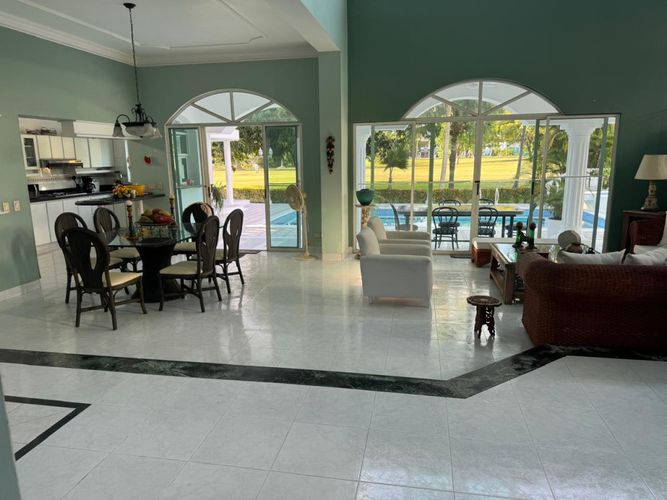 Casa de 4 alcobas en venta en Girardot, Girardot, 350 m² · foto 7 de 20