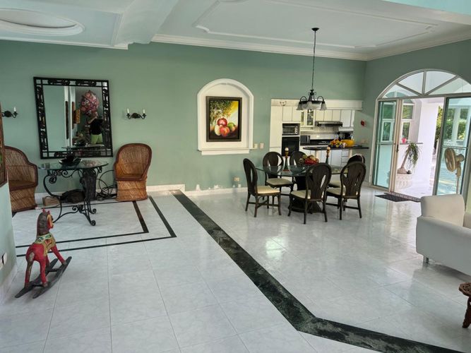 Casa de 4 alcobas en venta en Girardot, Girardot, 350 m² · foto 10 de 20