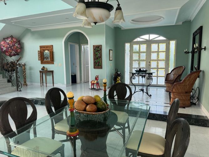 Casa de 4 alcobas en arriendo en Girardot, Girardot, 350 m² · foto 2 de 20