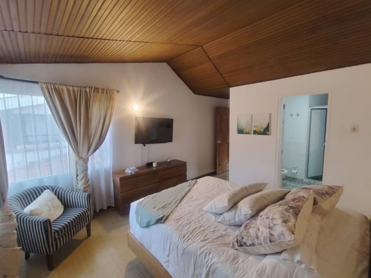 Casa en venta en Las Villas, Bogotá · foto 8 de 21