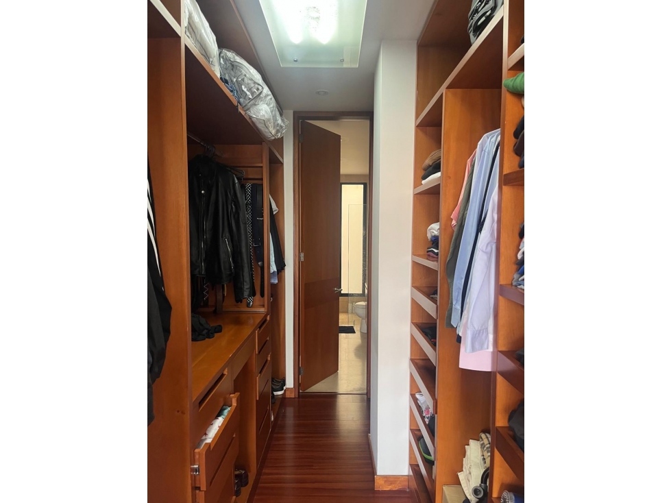 Apartamento en venta en Chicó Navarra, Bogotá · foto 5 de 8
