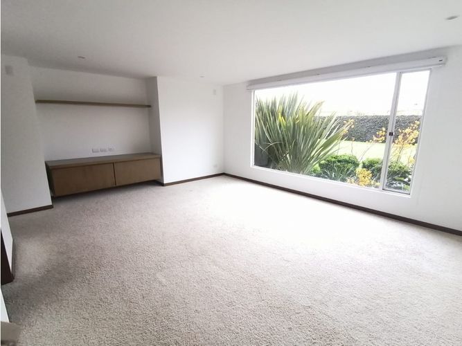 Casa de 4 alcobas en venta en Santa Ana De Chia, Chía, 332 m² · foto 2 de 24
