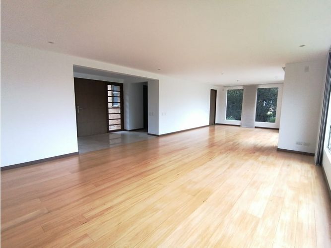 Casa de 4 alcobas en venta en Santa Ana De Chia, Chía, 332 m² · foto 3 de 24