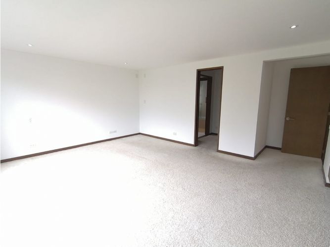 Casa de 4 alcobas en venta en Santa Ana De Chia, Chía, 332 m² · foto 4 de 24
