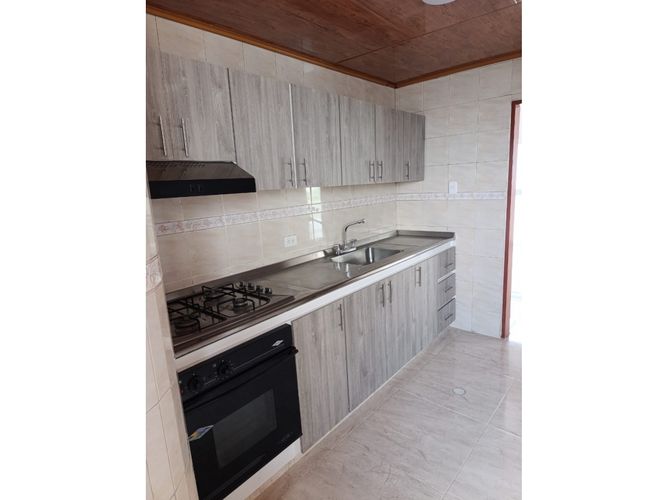 Apartamento de 4 alcobas en venta en El Gran Limonar Cataya, Cali, 105 m² · foto 3 de 24