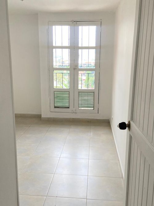 Apartamento de 3 alcobas en venta en Nueva Tequendama, Cali, 100 m² · foto 9 de 17