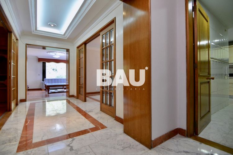 Apartamento de 3 alcobas en venta en Chicó Reservado, Bogotá, 220 m² · foto 2 de 23