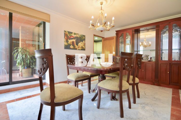 Apartamento de 3 alcobas en venta en Chicó Reservado, Bogotá, 220 m² · foto 9 de 23