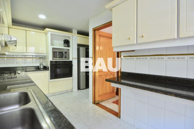 Apartamento de 3 alcobas en venta en Chicó Reservado, Bogotá, 220 m² · foto 12 de 23