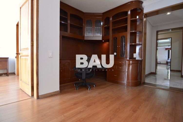 Apartamento de 3 alcobas en venta en Chicó Reservado, Bogotá, 220 m² · foto 16 de 23