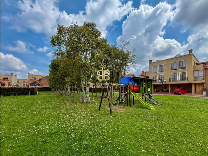 Casa de 4 alcobas en venta en San Jose De Los Nogales, Chía, 266 m² · foto 18 de 24