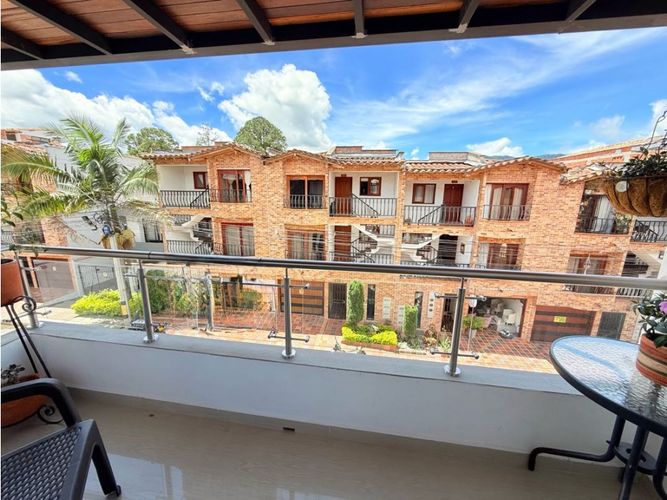 Apartamento de 3 alcobas en venta en La Milagrosa, La Ceja, 78 m² · foto 2 de 11