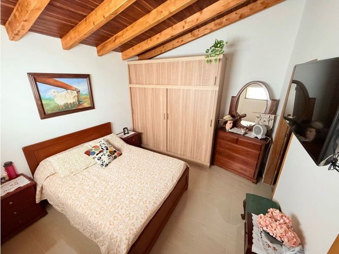 Apartamento de 3 alcobas en venta en La Milagrosa, La Ceja, 78 m² · foto 10 de 11