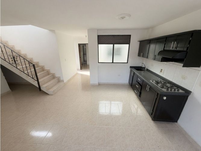 Apartamento de 3 alcobas en venta en La Ceja, 115 m² · foto 3 de 9