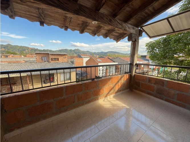 Apartamento de 3 alcobas en venta en La Ceja, 115 m² · foto 8 de 9