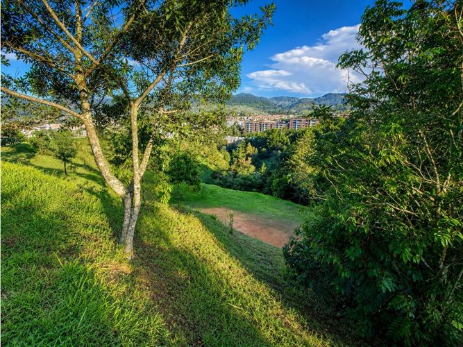 Lote en venta en San Nicolas, La Ceja, 3060 m² · foto 2 de 6