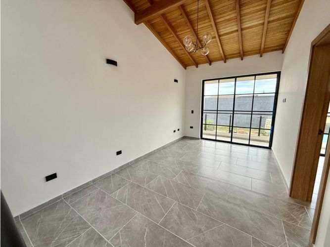 Casa de 4 alcobas en venta en El Tambo, La Ceja, 140 m² · foto 10 de 15