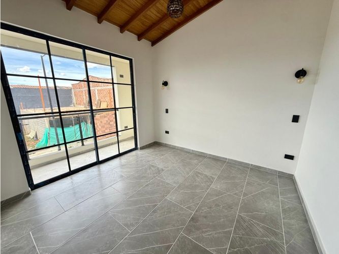 Casa de 4 alcobas en venta en El Tambo, La Ceja, 140 m² · foto 13 de 15