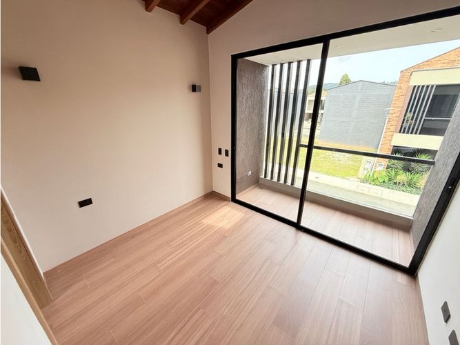 Casa de 3 alcobas en venta en Lomitas, La Ceja, 130 m² · foto 13 de 17
