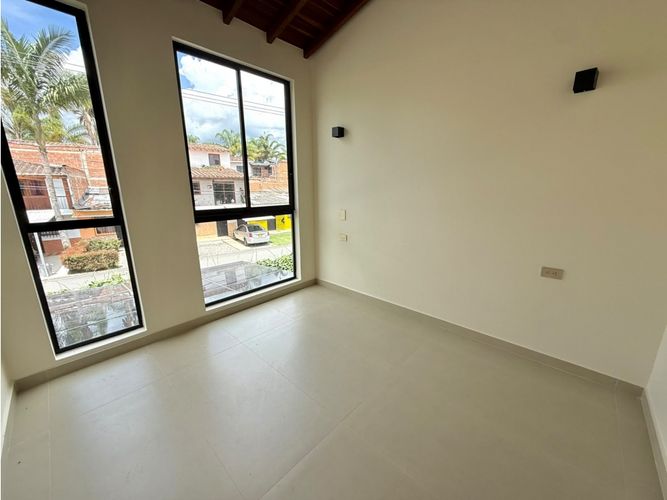 Casa de 3 alcobas en venta en La Ceja, 201 m² · foto 9 de 15