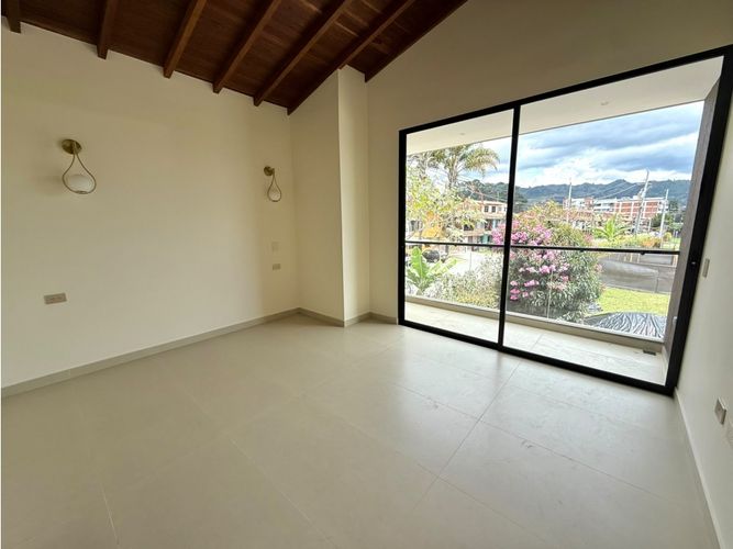 Casa de 3 alcobas en venta en La Ceja, 201 m² · foto 10 de 15