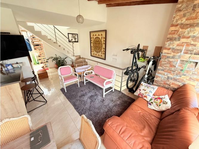 Apartamento de 2 alcobas en venta en San Nicolas, La Ceja, 76 m² · foto 2 de 12