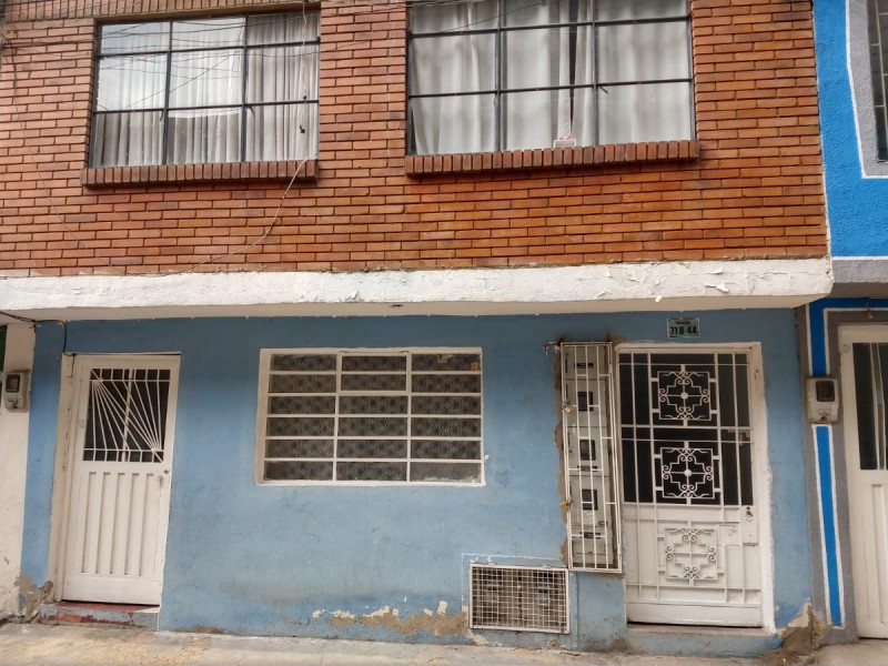 Casa en venta en Olarte, Bogotá · foto 2 de 18