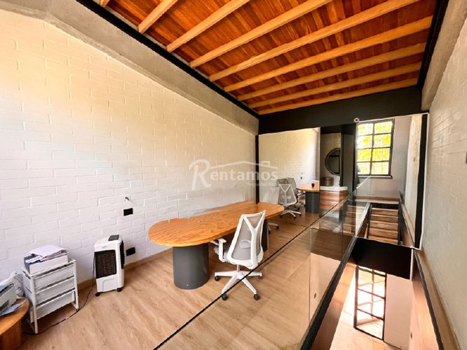 Oficina en arriendo en El Tesoro, Medellín, 72 m² · foto 5 de 24