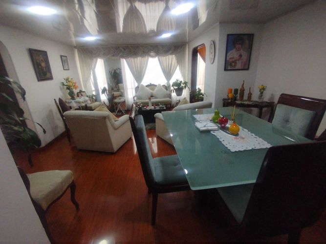 Apartamento de 2 alcobas en venta en Normandia Occidental, Bogotá, 74 m² · foto 3 de 21