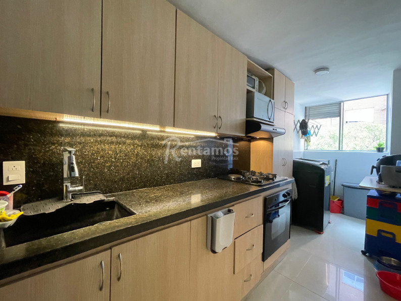 Apartamento en venta en El Poblado, Medellín 3