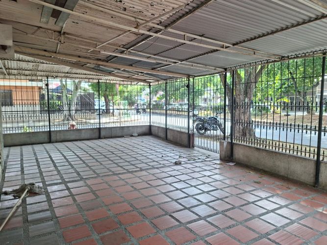 Local en arriendo en La Esmeralda, Cali, 80 m² · foto 3 de 7