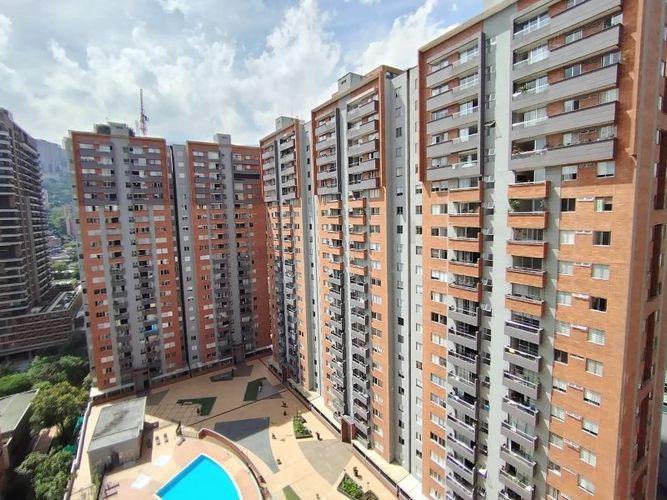 Apartamento de 3 alcobas en arriendo en Ciudad Del Río, Medellín, 70 m² · foto 10 de 24
