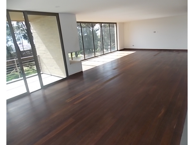 Apartamento de 4 alcobas en venta en Cerros De Suba, Bogotá, 270 m² · foto 2 de 12