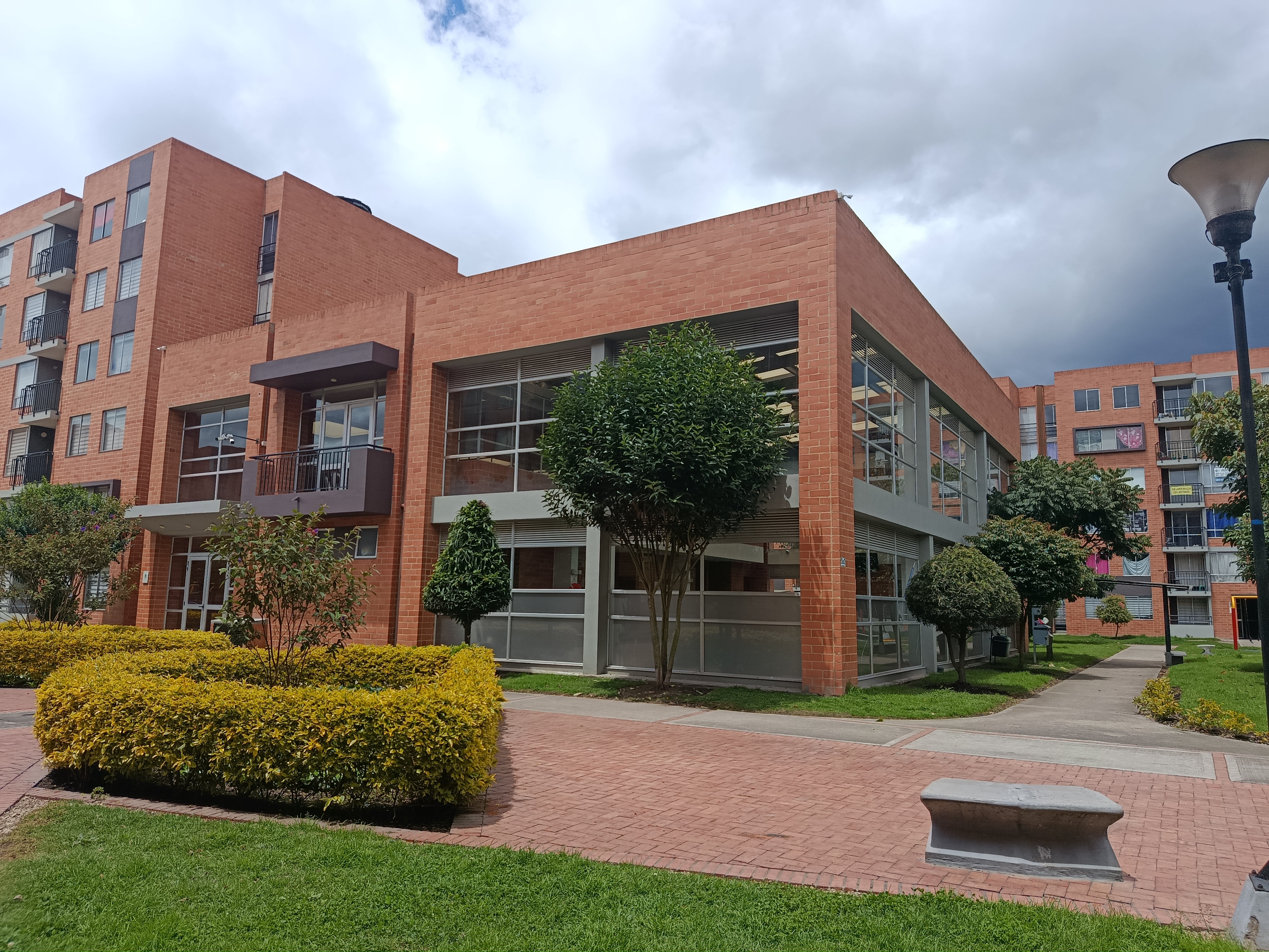 Apartamento en venta en Conjunto residencial zaragoza ii, Madrid 2